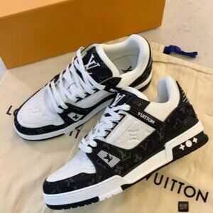Louis Vuitton Trainer Sneaker Black and White US 11